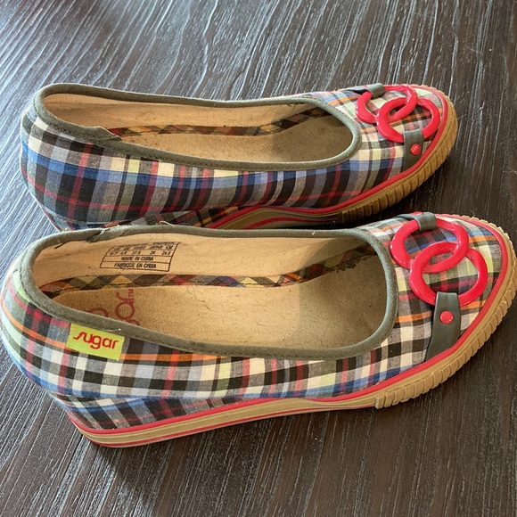 Sugar plaid coloured pump style wedgies in size 7. - Picture 2 of 10